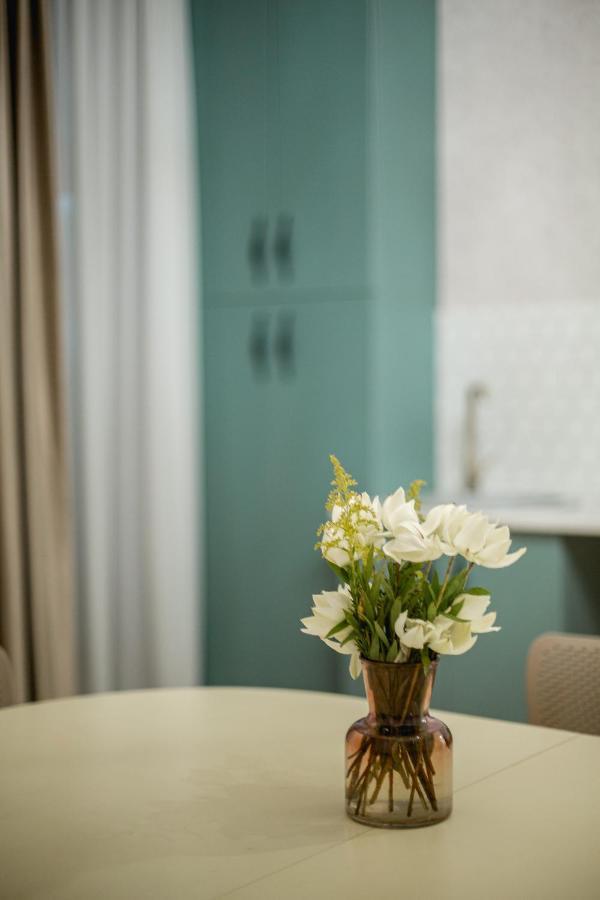 Moedani-Very Center Apartments In Kutaisi Exterior photo